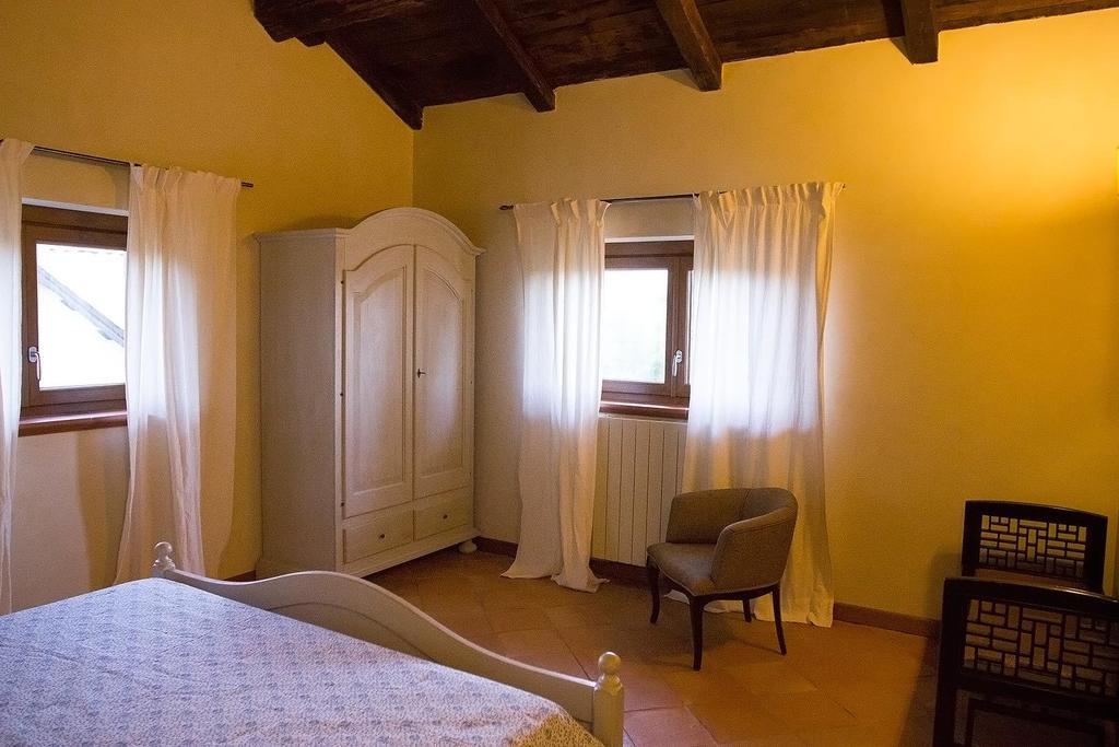 Agriturismo Borgo Serafino Мангоне Номер фото